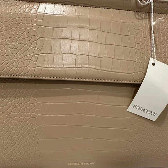 Modern Picnic The Large Luncher in Tan Croc Vegan Leather NWT - Picture 3 of 9